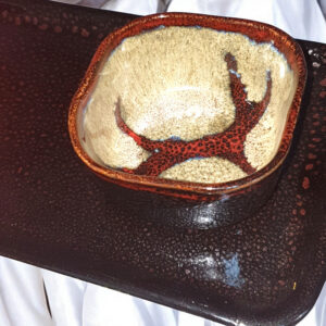 coupelle carrée fresque de corail Cathleen Céramique, Scaer, Finistere, Bretagne